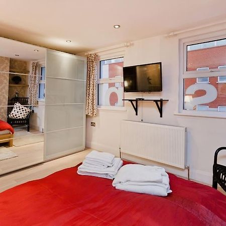 Whole House In Central Camden Town Лондон Екстериор снимка